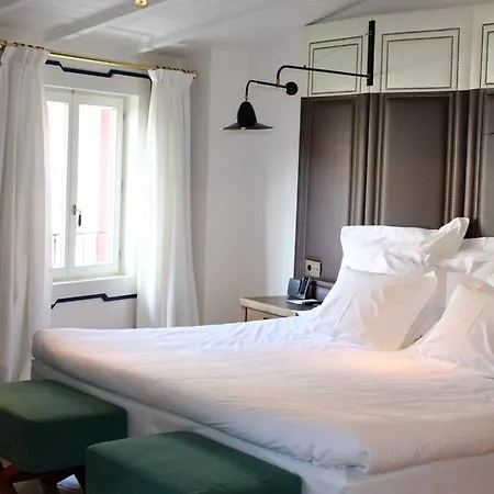 Hotel Cort 4*