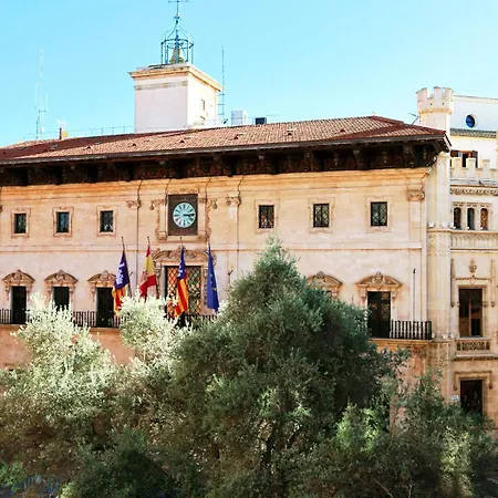 Hotel Cort 4*