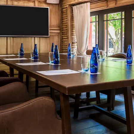Cort Hotel 4*