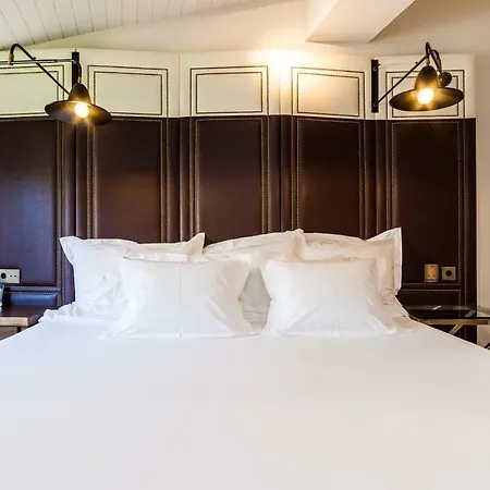 Hotel Cort 4*